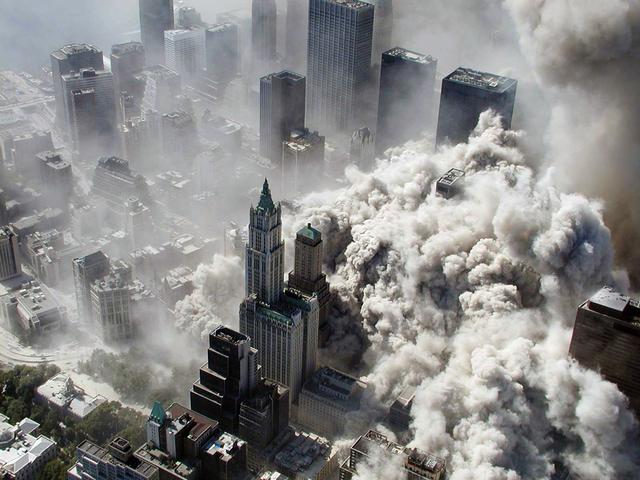 纽约世贸大厦到底是怎么倒的，究竟是飞机撞击，还是定向爆破？