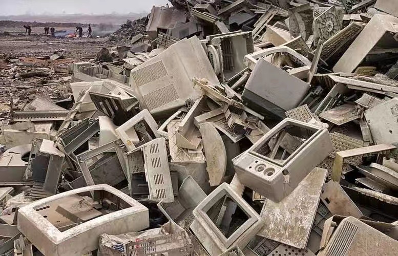 每年21万吨电子垃圾运往加纳，养活4万人，竟然有这么大的危害？