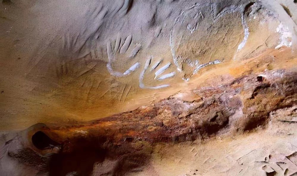 被白米铁管贯穿的白宫山拥有距今15万年前的“外星人遗址”？