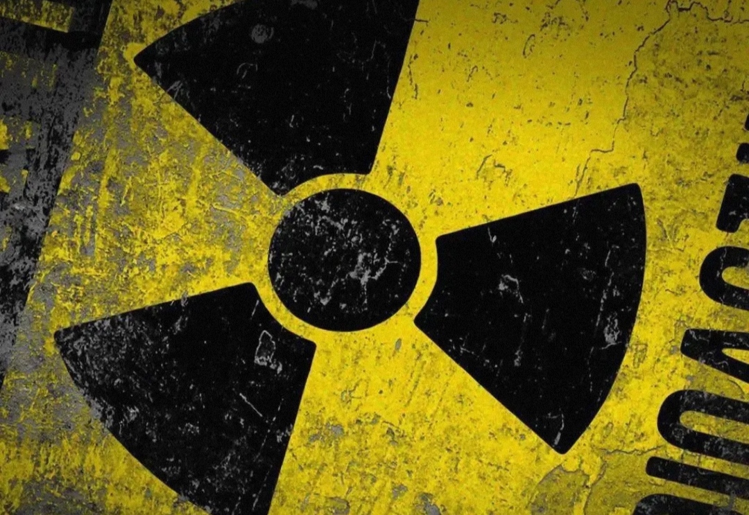 被核辐射两位日本人强行续命83天，目睹自己死亡。(残忍核事故)