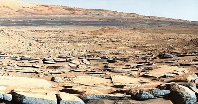 NASA在火星上钻了一个洞，洞里钻出东西却“跑了”（火星上的洞）
