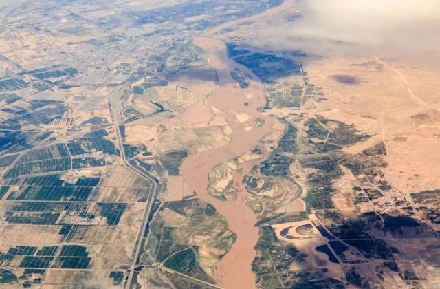 黄河高出地面10米，已是“悬河”，莫非国家从不清理河底泥沙