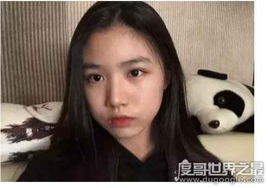 汪峰女儿疑早恋，与童星小鲜肉孙浩森互动频繁暧昧