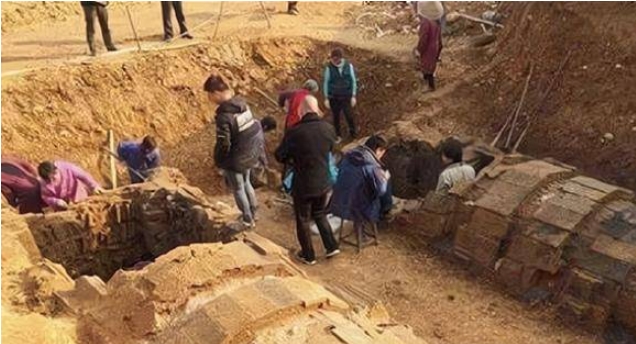 1985年，考古专家收获意外惊喜，等了1000年的古墓终于出现