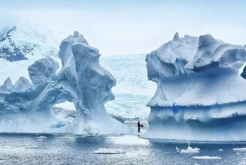 神秘生物在南极冰下890米被科学家们发现