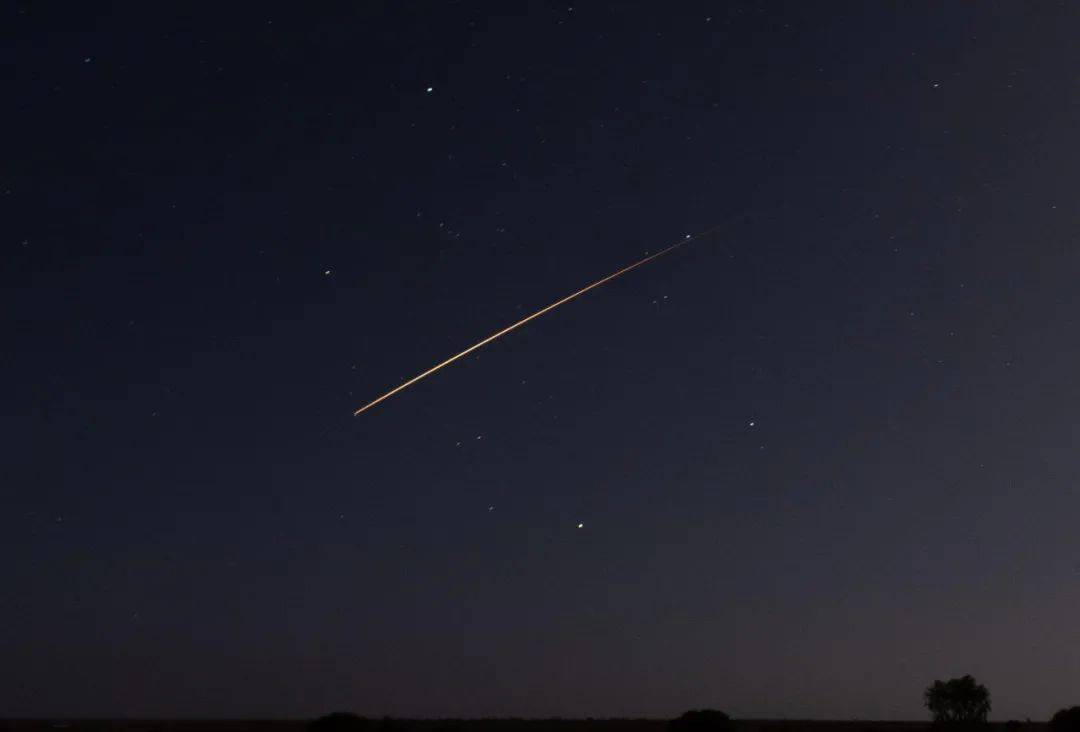 即将造访地球，日本飞船迎来重要变轨机动（太空卫星）