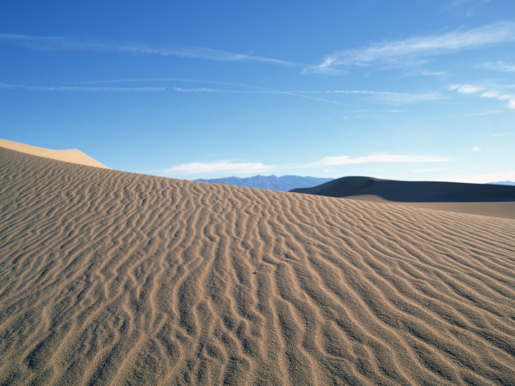 建筑为何拒绝使用沙漠的沙子和海沙？（表面光滑）
