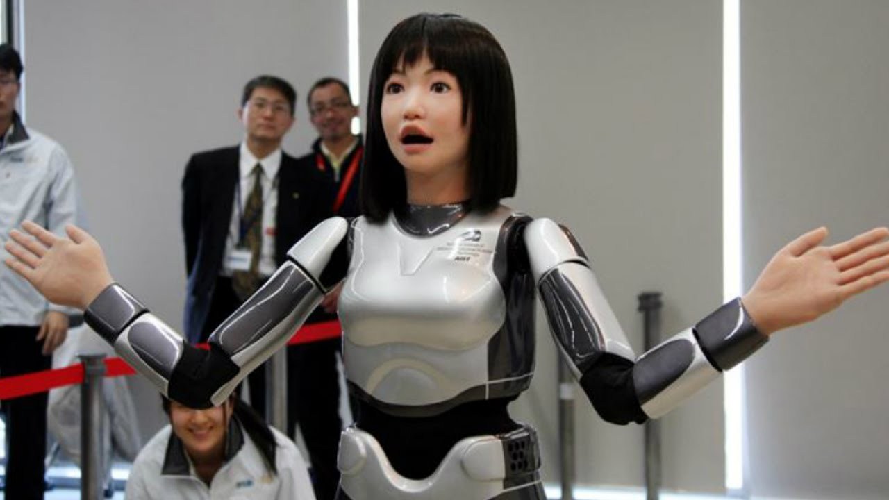 ISR打算年底将美女机器人送入太空（机器宇航员）