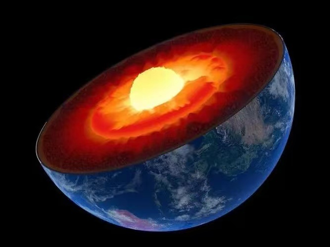 地球内核的生长失衡，一侧比另一侧生长的更快，为何仍然是球形的
