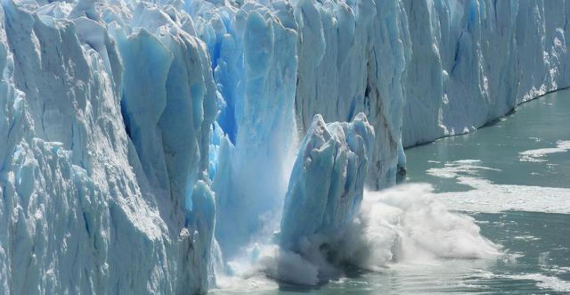 科学家：如果全球气温上升4℃，南极三分之一的冰架，将坍塌入海