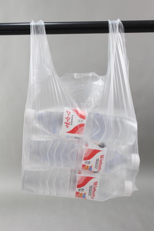 一条鱼可制作上千袋子，女大学生发明生物塑料（新材料）