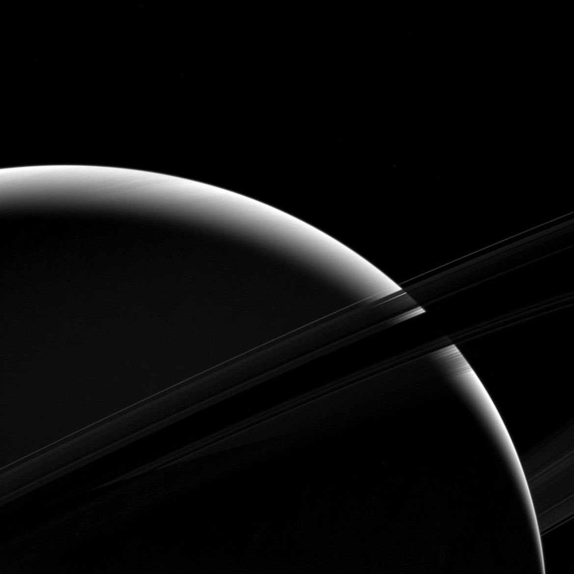 遥远外太空飞船拍到非凡近照，土星星环壮丽（土星照片）