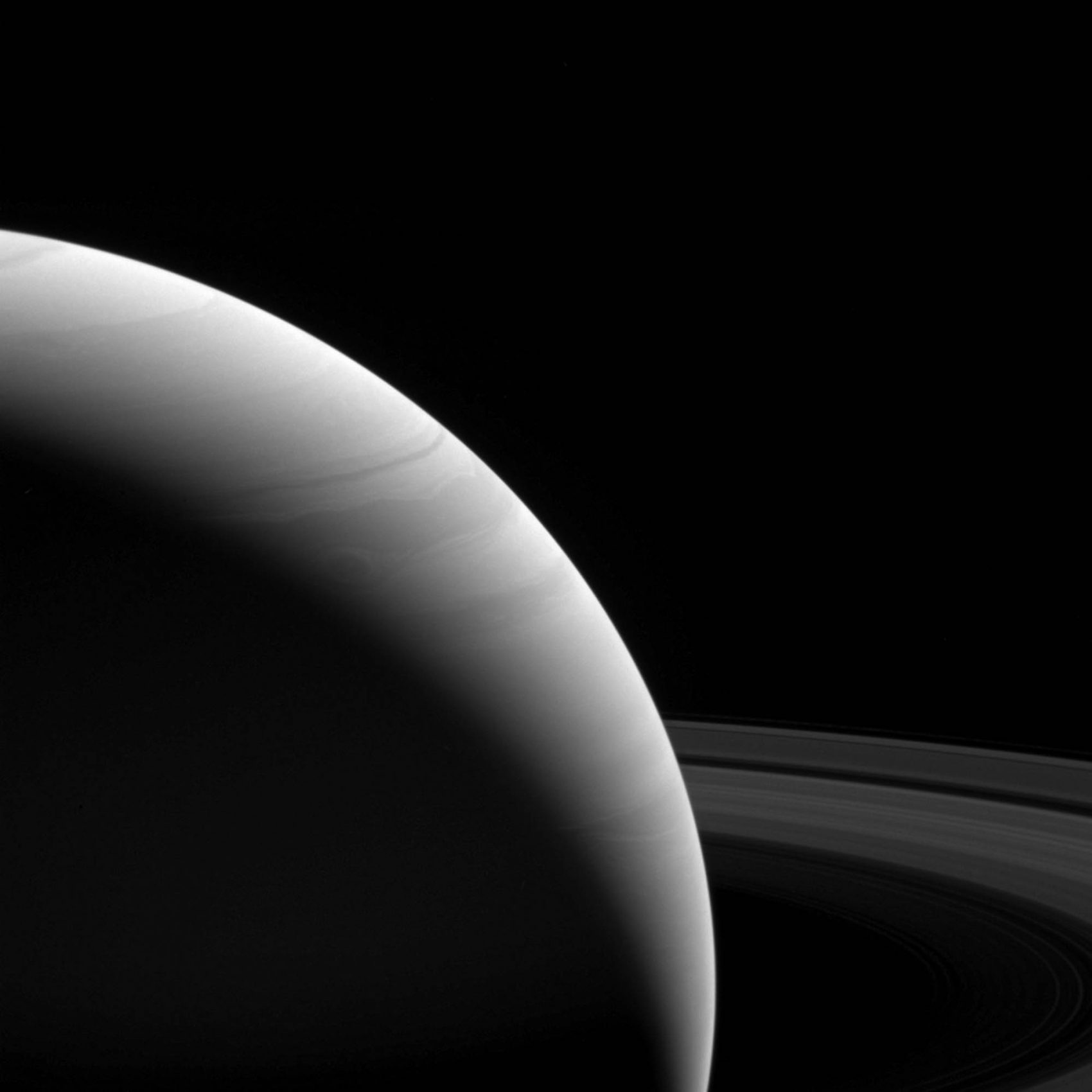 遥远外太空飞船拍到非凡近照，土星星环壮丽（土星照片）