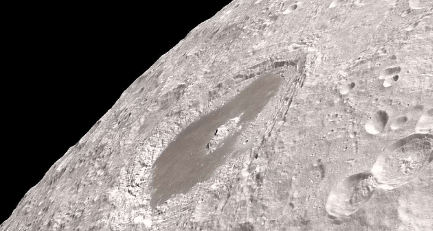 NASA在嫦娥四号附近发现巨大异物（艾肯盆地）