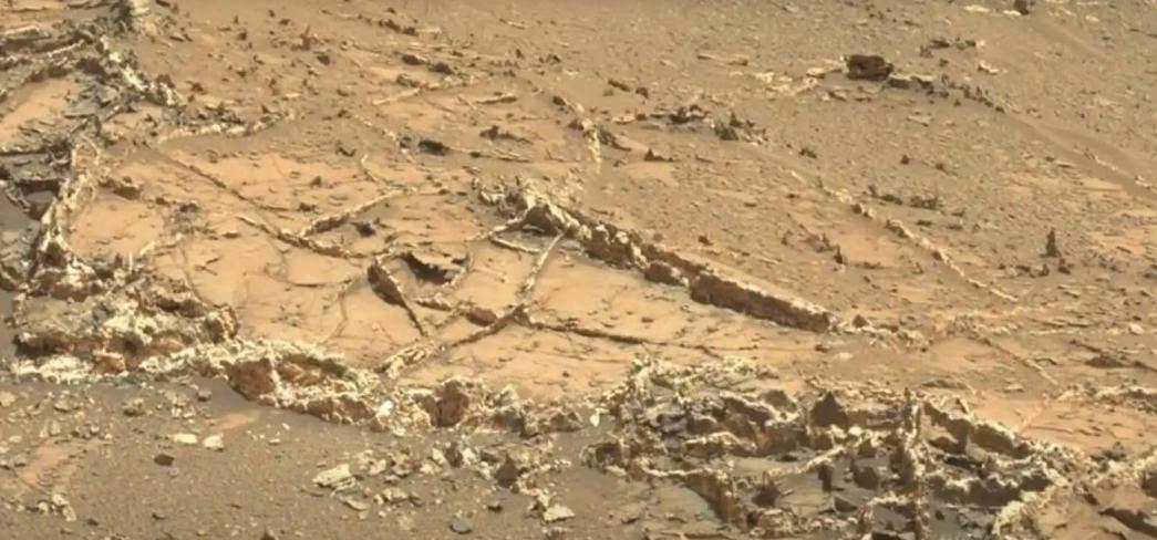 好奇号拍到火星上疑有黄金，如果是真的，我们可以开采吗？