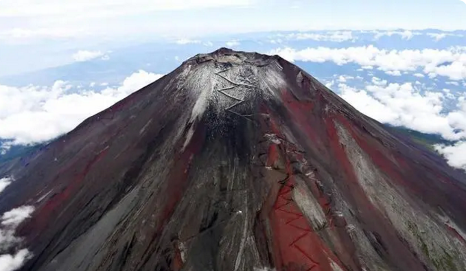 日本富士山马上就要苏醒 一旦喷发会有什么后果？（富士山爆发）