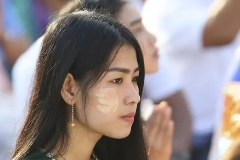 中缅通婚情况严重 缅甸女孩儿为啥要这样？（中缅通婚）