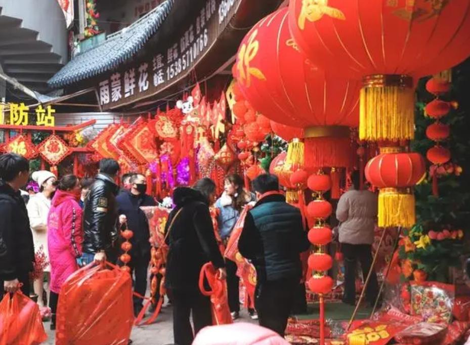 中国春节冷清的3座城市 街道上人流很少（城市走空）