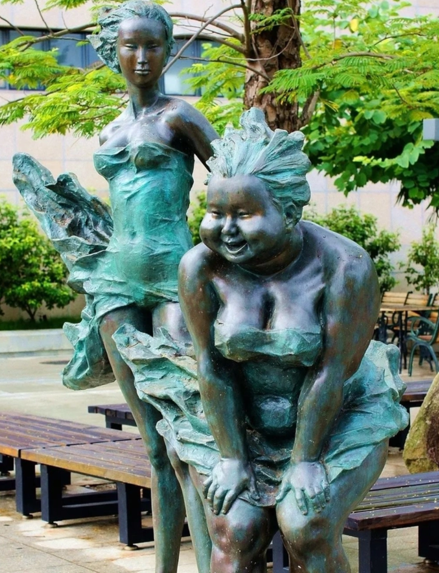 广州雕塑引发网友热议 这就是艺术吗？（微胖雕塑）