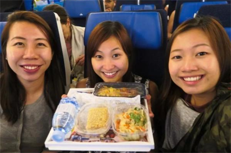 飞机上面有免费的餐食 为什么很少有人要第二份（飞机餐食）