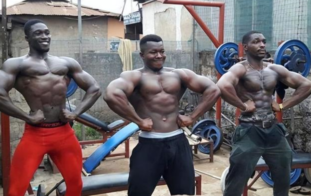 非洲的村庄痴迷健身 为啥要拼命的锻炼？（肌肉村庄）