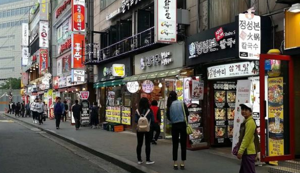 韩国出现纯中文的警告 看看中国游客怎么说？（韩国歧视）
