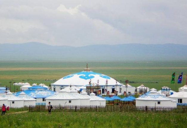 外地人住在蒙古包里 一条红绳是做什么用？（蒙古规则）