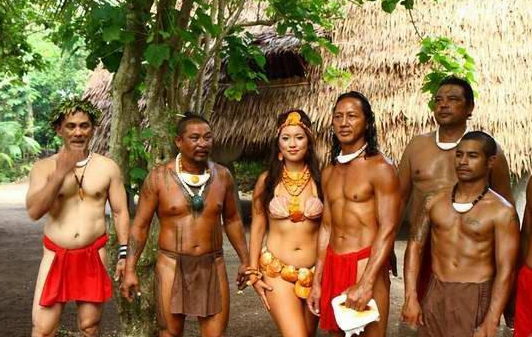 太平洋上有这样一个部落 女同胞有极高的社会地位（原始的状态）