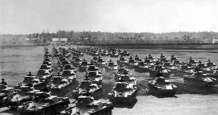 二战：发动二战的德国到底有多少兵力 陆上强国法国仅坚持十个月
