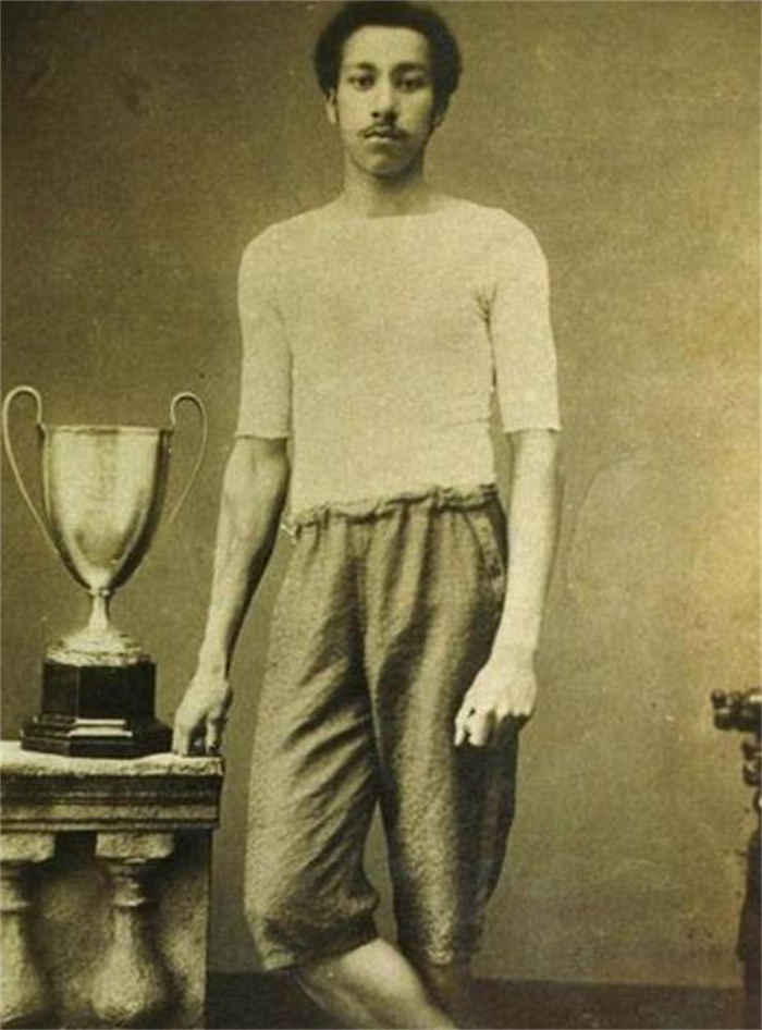 英国历史第一位非洲球员阿瑟-沃顿,运动天赋出色却难逃种族主义