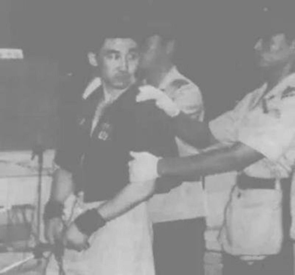 1998年，长春黑老大梁旭东身穿警服被抓，扬言：两个月就能出去