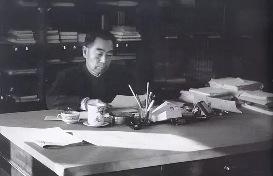 76年周总理去世后，汪东兴打来电话，负责人大胆决定：追悼会延迟