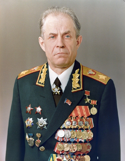 1991年苏联解体前夕，苏联元帅办公室自缢，留下5封遗书道尽绝望