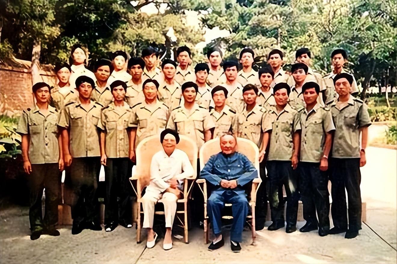 1997年邓小平离世，卓琳对张宝忠说：你和邓楠一起移放骨灰吧