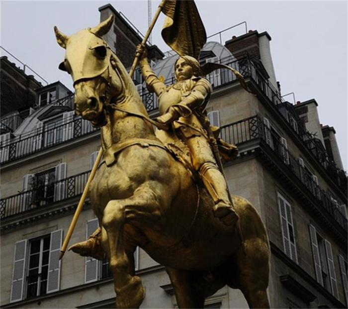 法国圣女贞德 历史上究竟是否存在（法国少女）