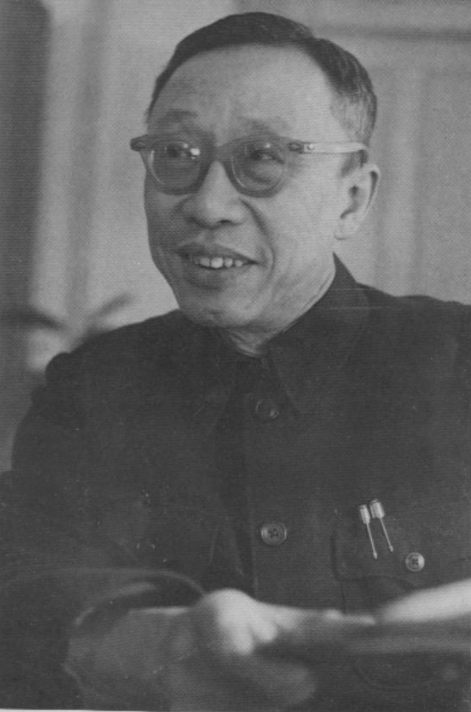 64年溥仪参观南京总统府，看了蒋介石办公室后，说了句话极其犀利