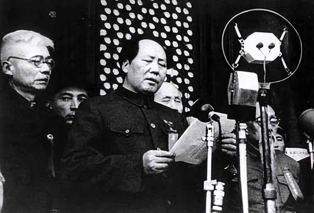 开国大典前，军人发现地上有个烟头，调查后蒋介石巨大阴谋被粉碎