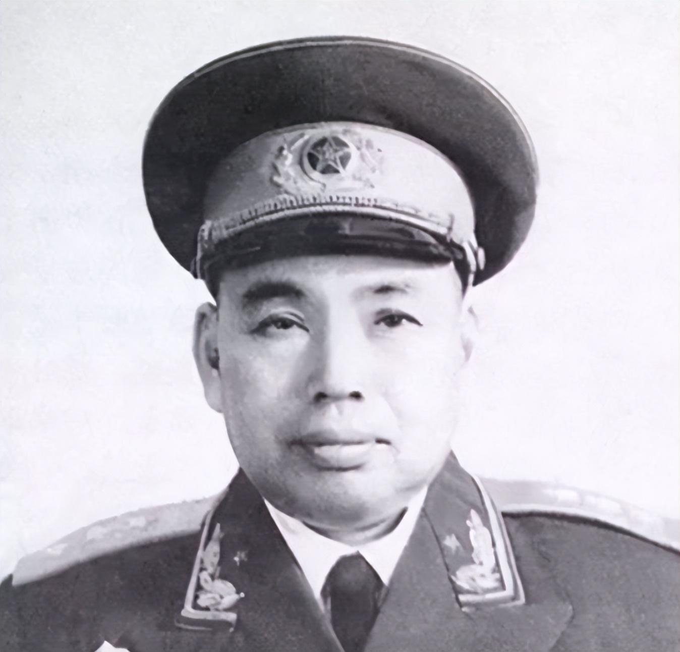 71年毛主席南巡，专门在上海等许世友15小时：要注意身边局势变化