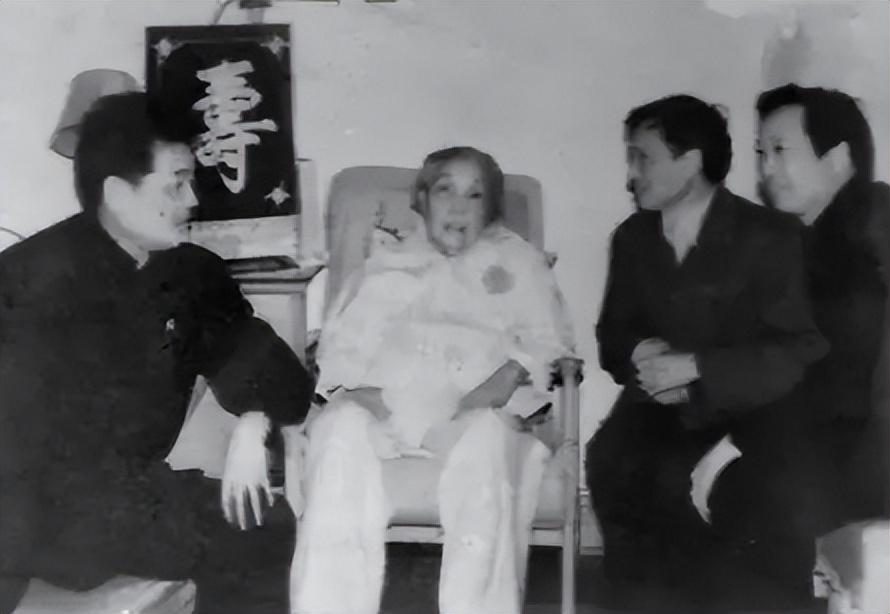 江西农妇隐姓埋名54年，74岁进京找到蔡畅：陈毅是我丈夫