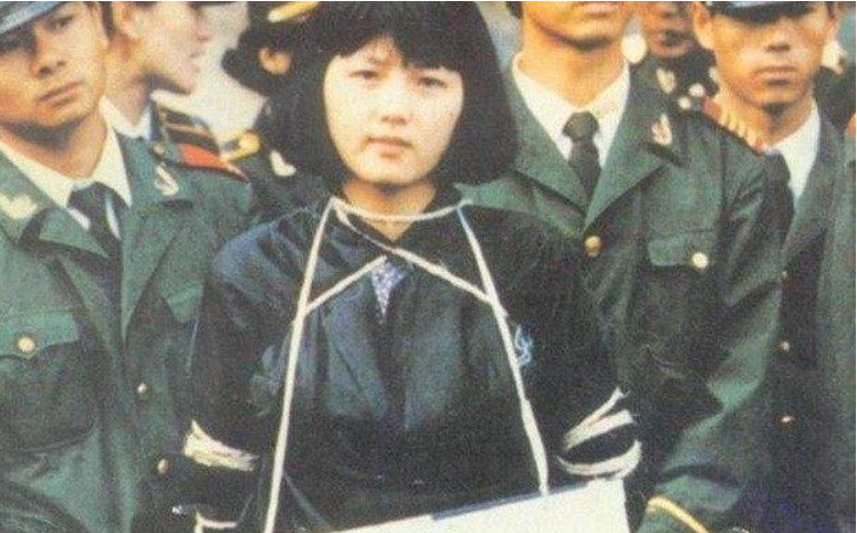 1991年云南20岁女孩因贩毒被判死刑，哥哥：把他说出来就不用死了