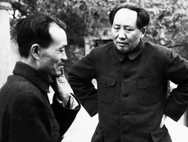 胡乔木在毛主席身边18年，1959年主席因何事怒批：你不过是个秘书