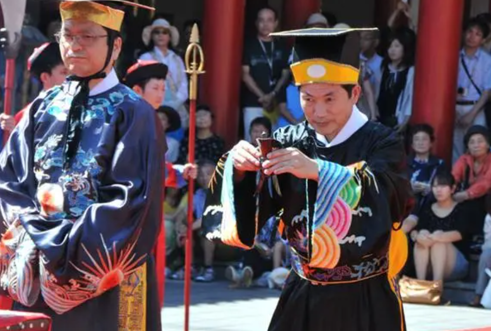 20世纪起，琉球久米崇圣会是如何进行对外交流的？