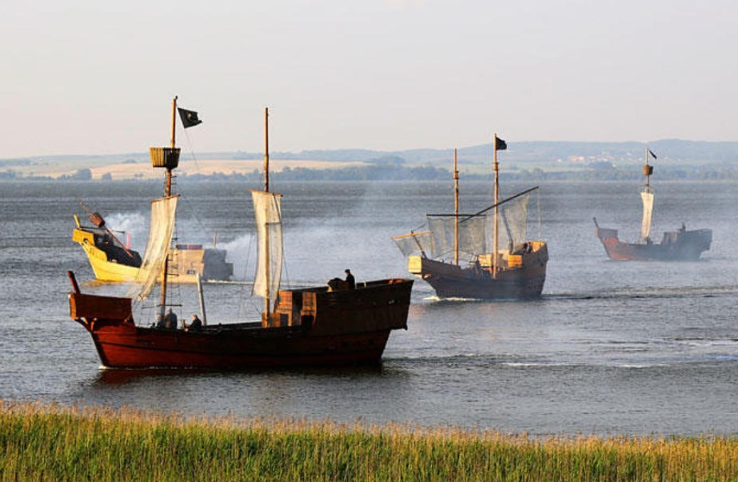 浅析7-8世纪时期，希腊海盗对海战和贸易的影响