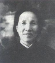 1964年，一妇女主动与毛主席握手，警卫要阻拦，周总理赶紧制止