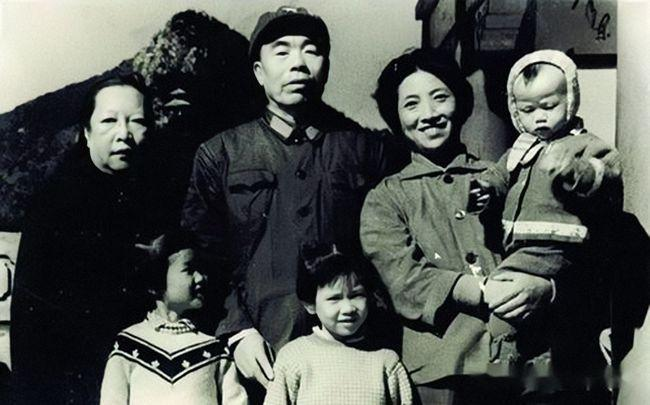 曾泽生在朝鲜战场上立功，获毛主席接见后，为何说北京待不下去了