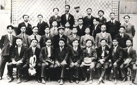 1942年，毛泽东第一次见李鹏，交谈后：这个娃了不起，要好好培养