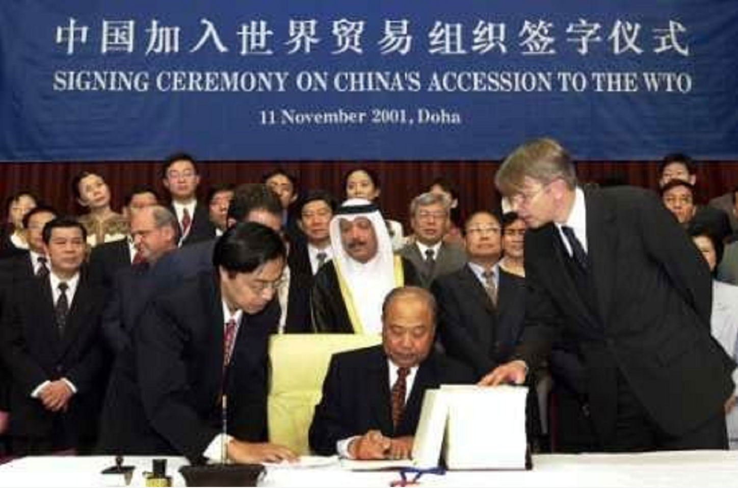中国入世谈判，美提出7个要求，朱镕基：让步3个，剩下由你们让步