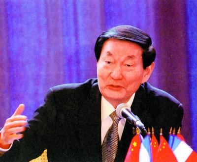 1992年，邓小平力排众议扶植“黑马”朱镕基：好干部就在眼前