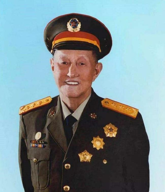 洪学智，中国唯一六星上将，1987年为何被邓小平紧急调入中央军委