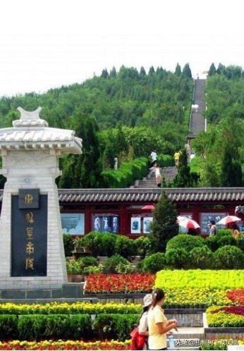 陕西发现中国第二大墓，墓主的来头老大了，盗墓者盗后放火烧地宫